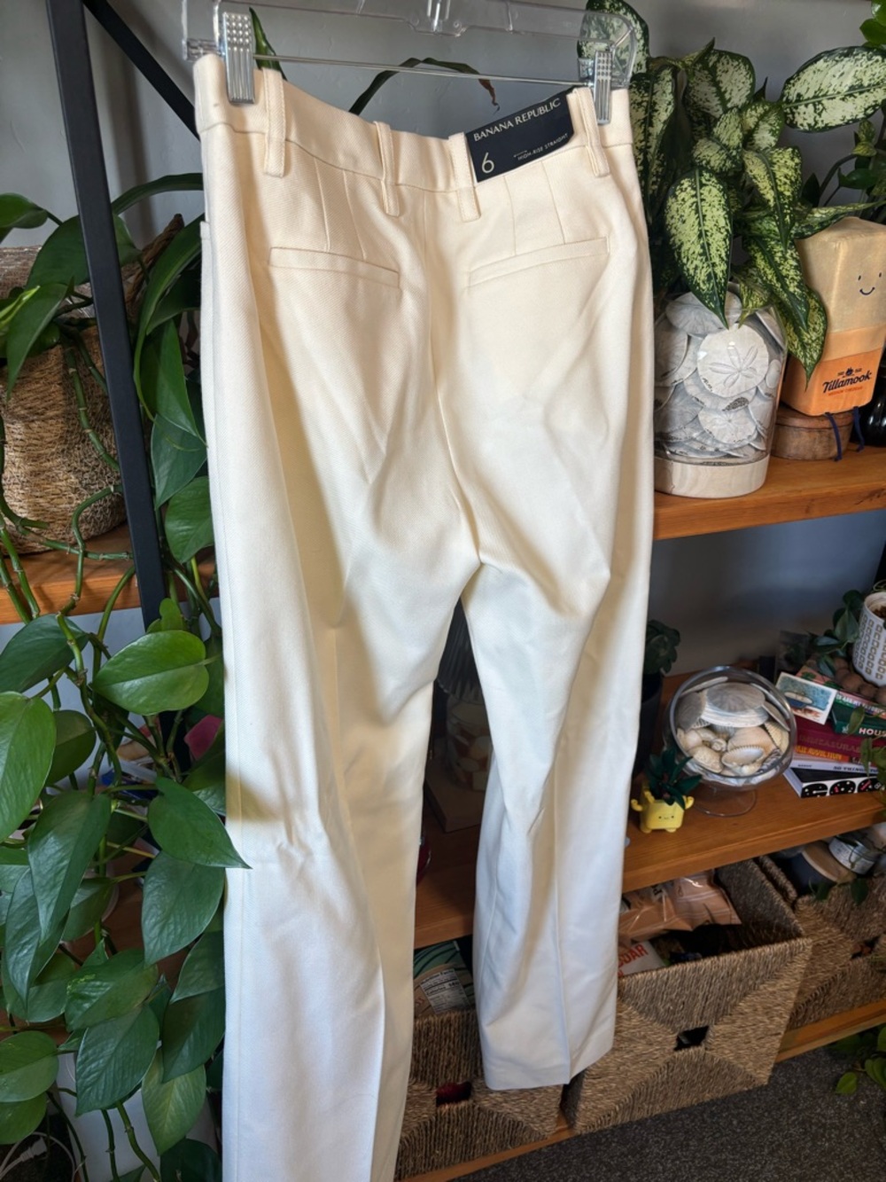 Banana Republic High-Rise Straight-Leg Italian Wool Pant | Size 6 - Picture 4 of 6